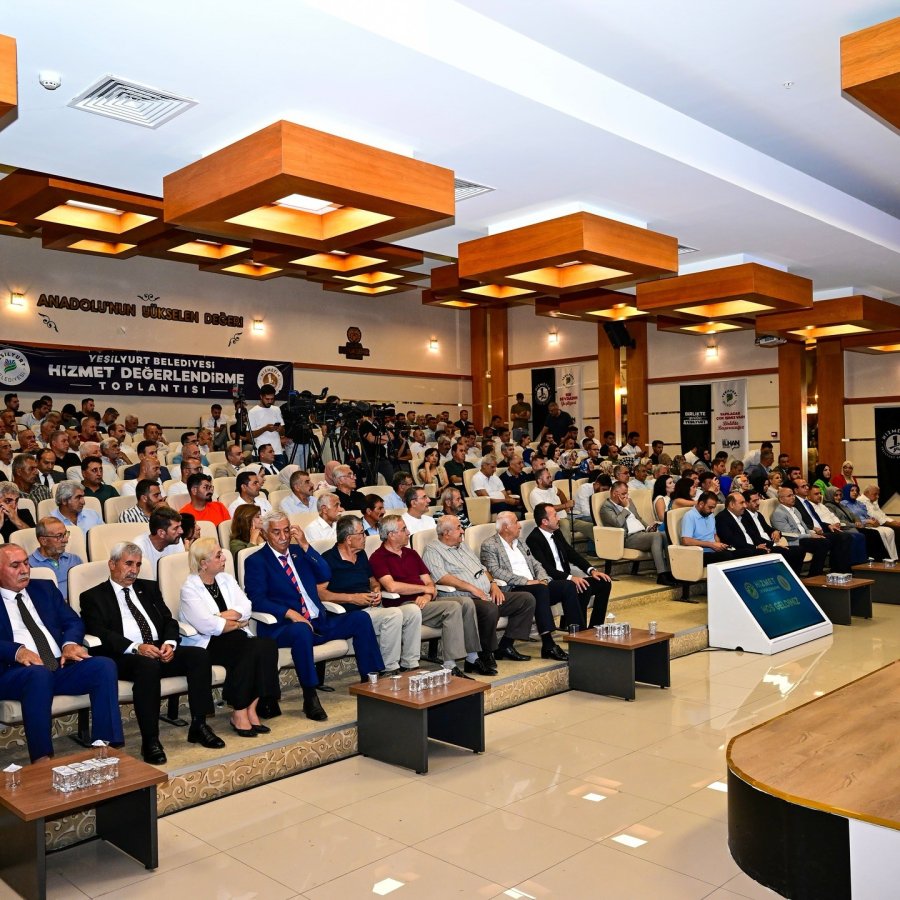Başkan Geçit, Devam Eden Yatırımları ve Yeni Projeleri Tanıttı