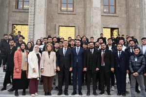 Malatya’da Bir İlk: Gençler Beştepe ve TBMM Ziyareti İçin Ankara’ya Gitti